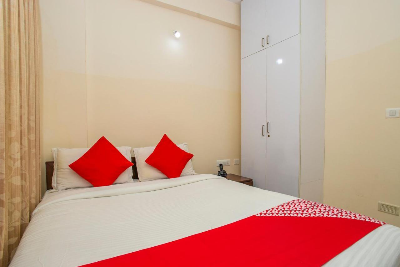Hotel Oyo 4797 Lulu Hospitality Yelahanka Esterno foto