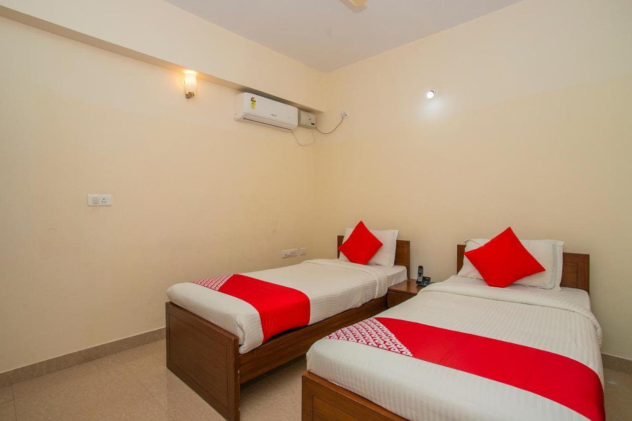 Hotel Oyo 4797 Lulu Hospitality Yelahanka Esterno foto
