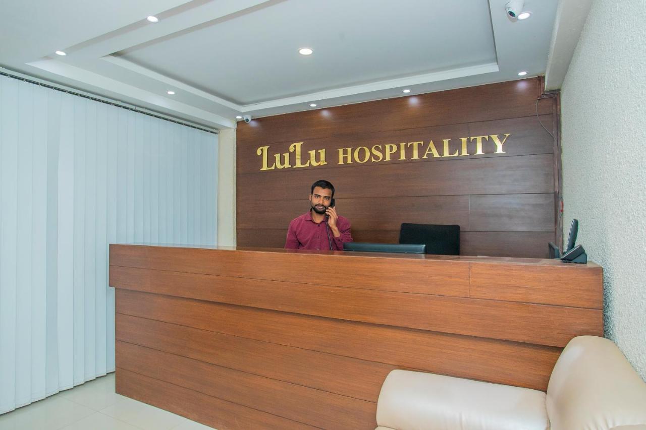 Hotel Oyo 4797 Lulu Hospitality Yelahanka Esterno foto