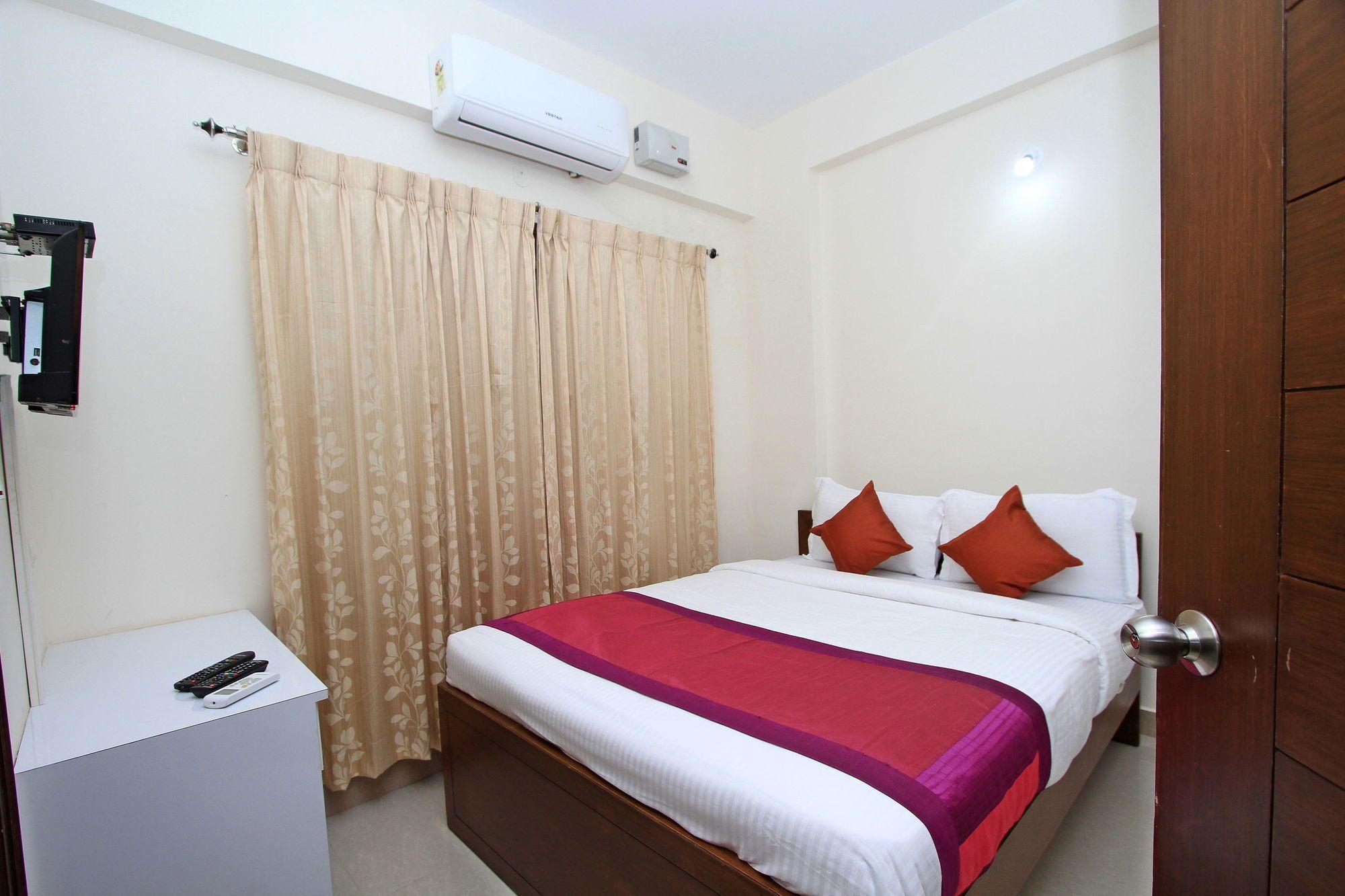 Hotel Oyo 4797 Lulu Hospitality Yelahanka Esterno foto