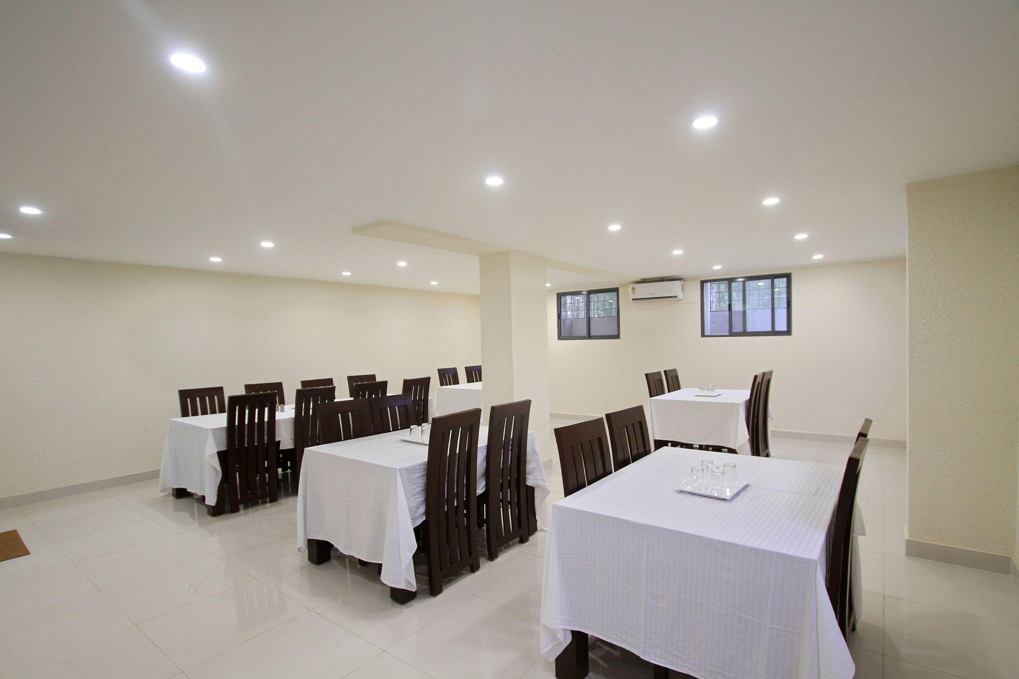 Hotel Oyo 4797 Lulu Hospitality Yelahanka Esterno foto
